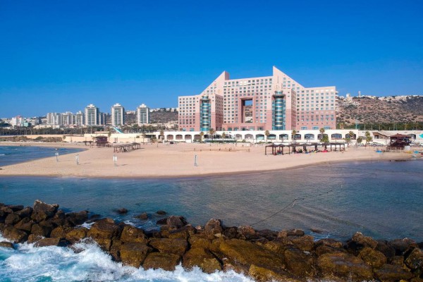 צימרים מגדלי חוף הכרמל - אלמוג ביץ - לחופשה מרעננת בחיפה